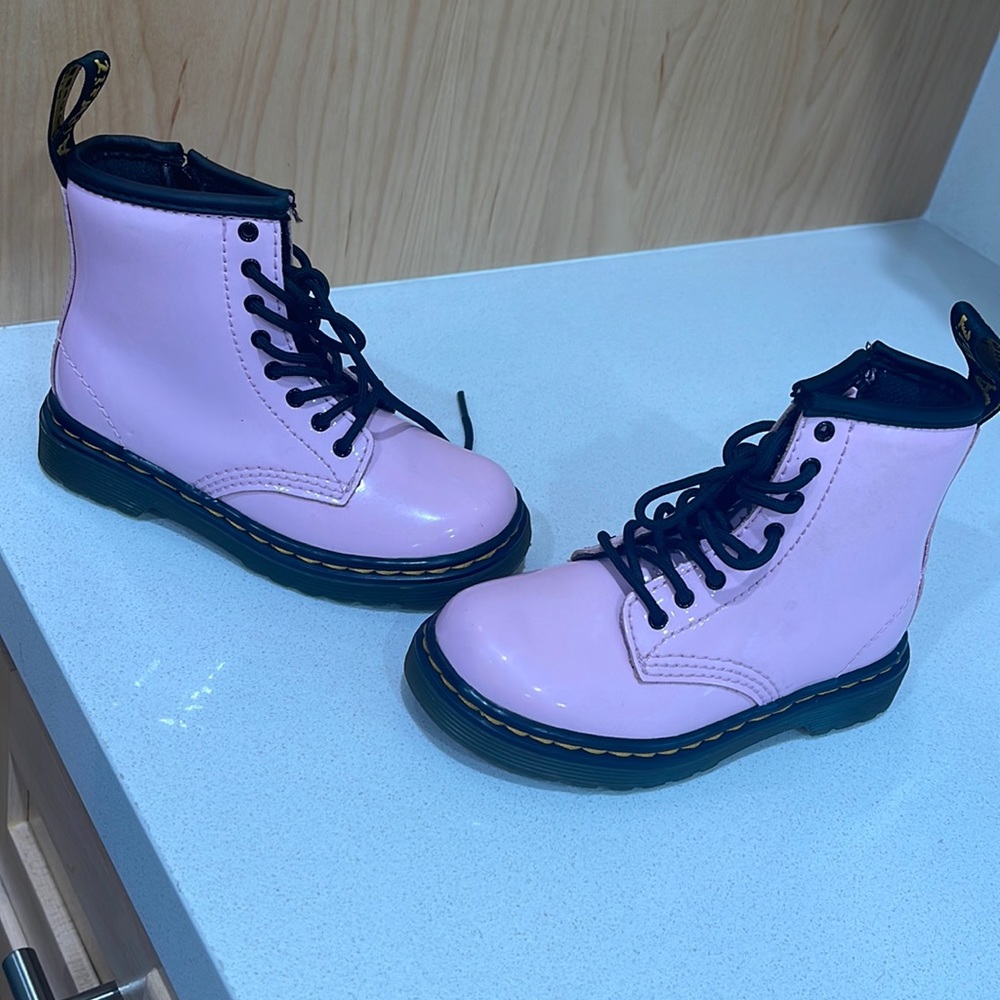 Toddler girl pink dr marten